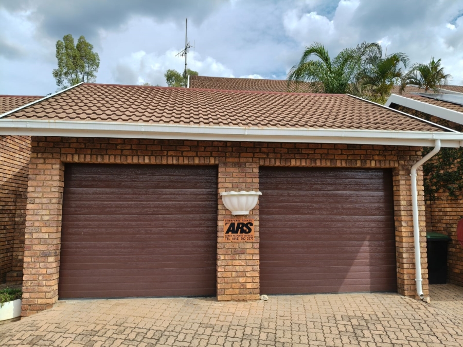 3 Bedroom Property for Sale in Safari Gardens North West